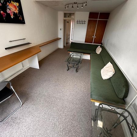 קובנטרי Two-Bedroom Flat Close To Uni & Shopping Center With Free Parking מראה חיצוני תמונה