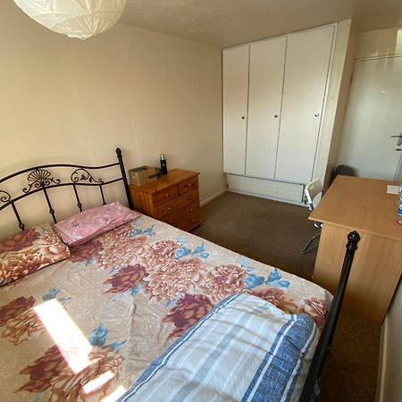 קובנטרי Two-Bedroom Flat Close To Uni & Shopping Center With Free Parking מראה חיצוני תמונה